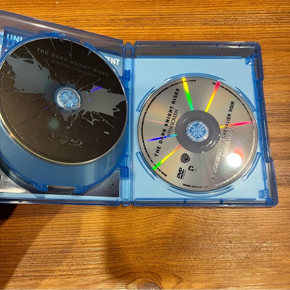 The Dark Knight Rises Blu-ray / DVD Combo Movie - Picture 3 of 4